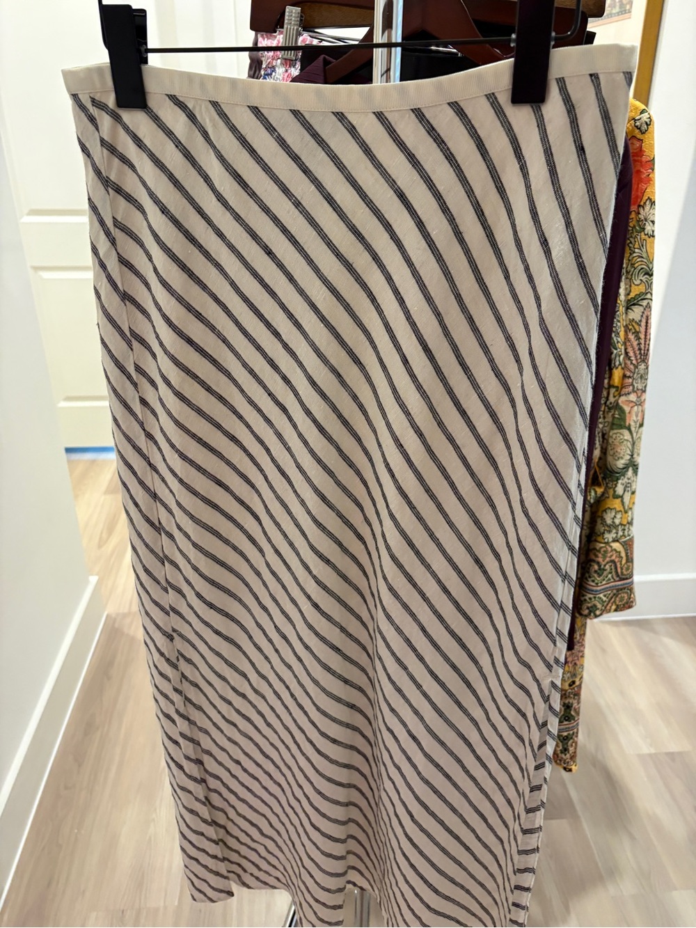 J Crew Linen Stripe Ivory Black Maxi Pull On Skirt Sz Small - Picture 4 of 10